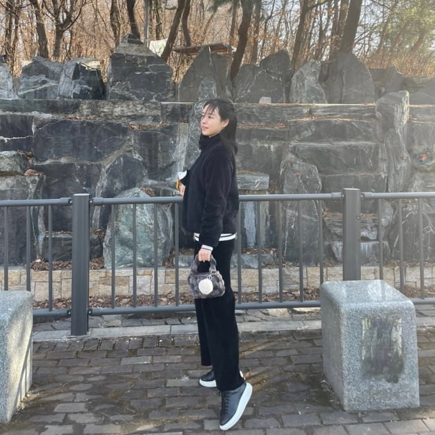 이은주, 명품 B사로 착각할 뻔한 가방 들었네…"♥앤디, 뚝딱뚝딱 만든 거 치고 예뻐"