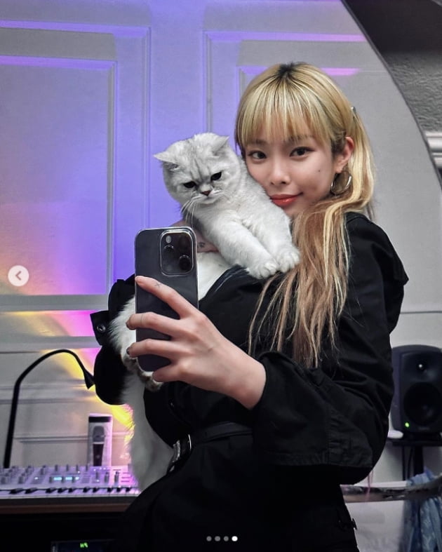 헤이즈, 주차장에서 댄스타임?...새음반 나오나?