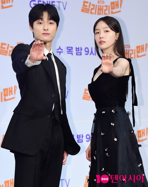 [TEN 포토] 윤찬영-방민아 '생계형 택시기사와 귀신'