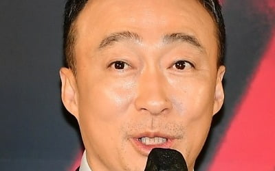 이성민, 진양철 회장으로 안방 1열서 강렬…스크린 성적은 울상[TEN스타필드]