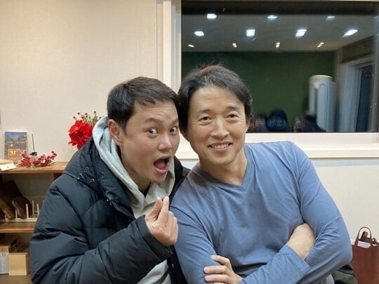 김민교, 2015년 주연작 '택시 드리벌' 연출 맡았다…극단 고삐와 콜라보