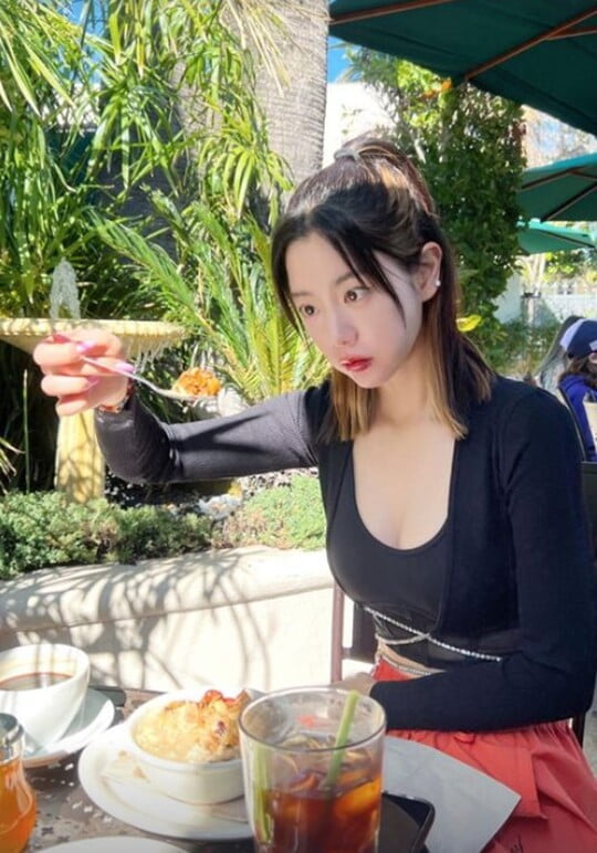 (사진=클라라 SNS)
