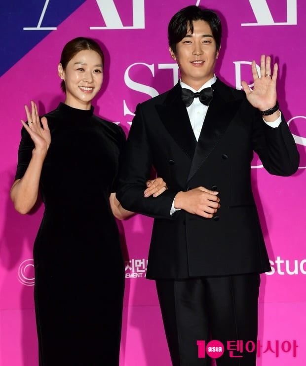 장신영, 강경준 부부./사진=텐아시아DB