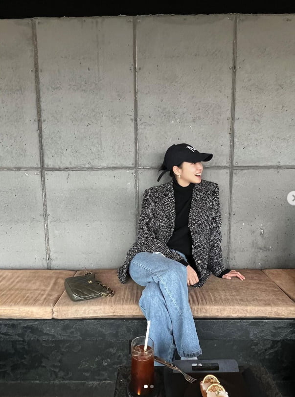 김고은, 미모에 봄이 왔네...태양아래 반사되는 예쁨