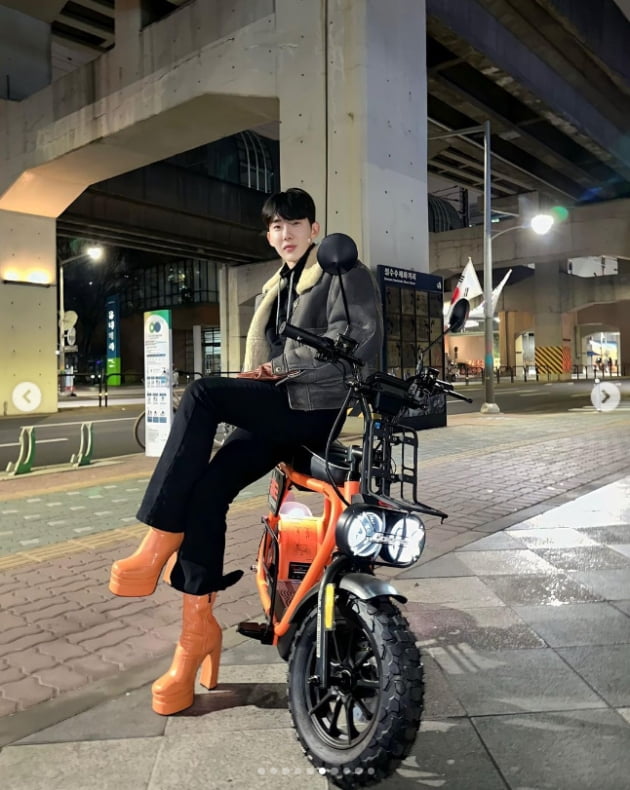 조권, 나의 사랑 하이힐 바이크와 깔맞춤...오빠 달려~