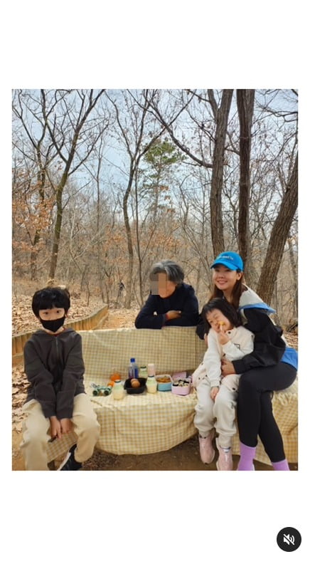 소유진, 아들·딸 데리고 이른 봄소풍 상차림 보니…백종원은 어디에?