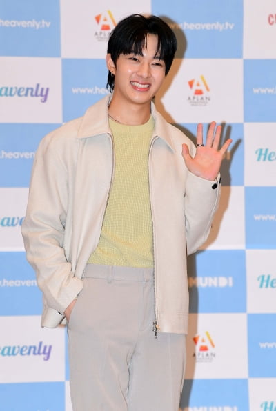 [TEN 포토] 누뉴 차와린(Nunew Chawarin) '오늘도 잘생김'