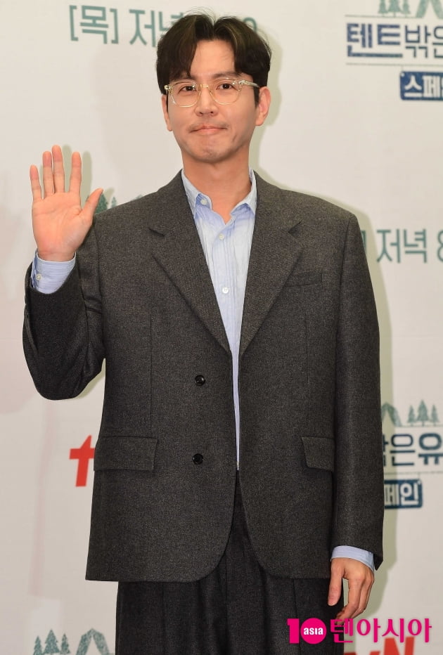 [종합] "기상이변 발생"…'찐친' 조진웅·최원영·박명훈·권율, 생고생 힐링 캠프('텐트 밖은 유럽')