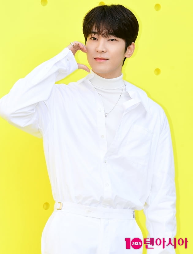 [TEN 포토] 세븐틴 원우 '이래도 안 반할래?'