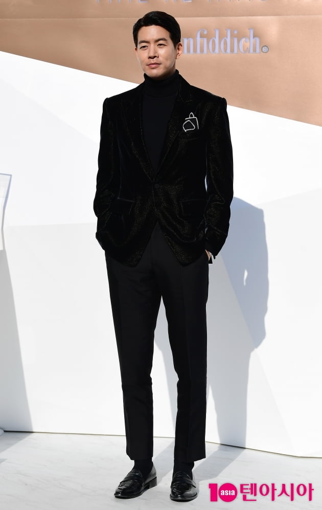 [TEN 포토] 이상윤 '중후한 멋짐'