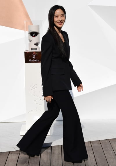 [TEN 포토] 이청아 '햇빛도 질투하는 미모'