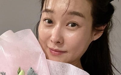 '송도맘' 현영, 학비 6억 아깝지 않네…♥남편·딸 깜짝 선물에 행복