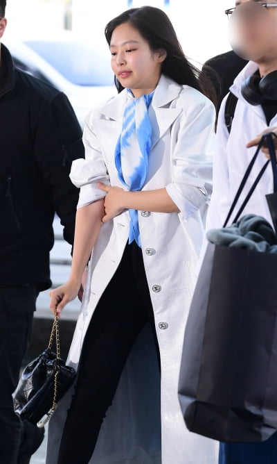 [TEN 포토] 블랙핑크 제니 '수수한 화장에도 빛나는 미모'
