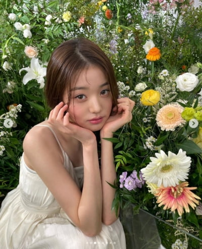장원영, 청량함 과다 섭취주의보...요정이 여기있네