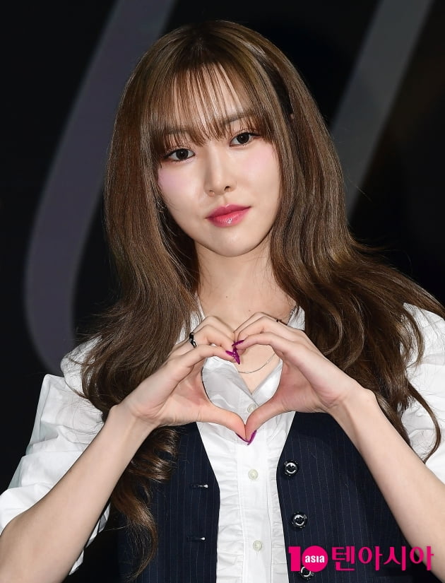 [TEN 포토] 유주 '타이틀곡 ‘위드아웃 유’로 컴백'