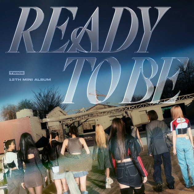 트와이스, 'READY TO BE' 선주문 170만 장 돌파…자체 최고 기록