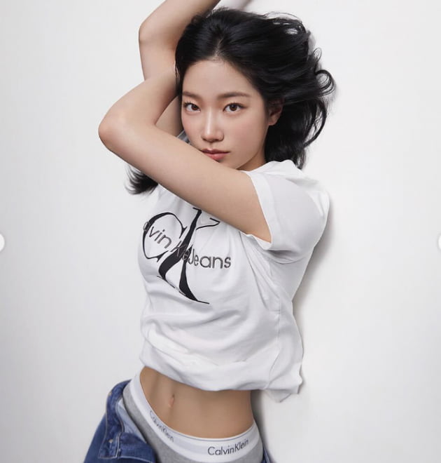 카즈하, 너무 이기적이잖아…매일 복근운동 한 결과물 제대로