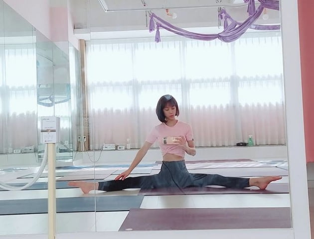 '싱글맘' 조민아, 요가로 마음 다스리기 "썩은 과일은 알아서 떨어진다"