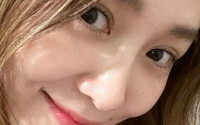 옥주현, 매일 입던 트레이닝복 벗어 던졌다…진주 목걸이+봄 몰고 온 의상