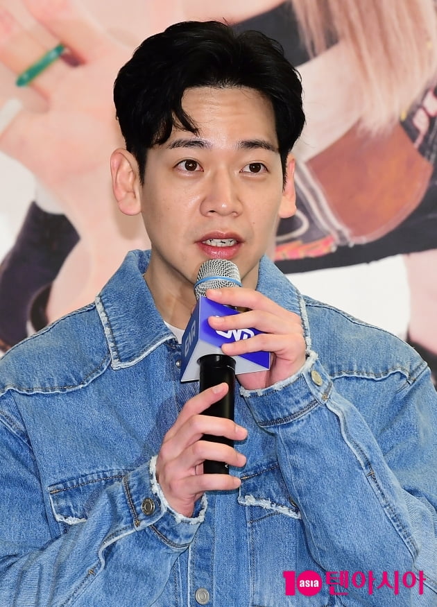 [TEN 포토] 이태경 PD "혜리 곱창사주며 섭외했다"