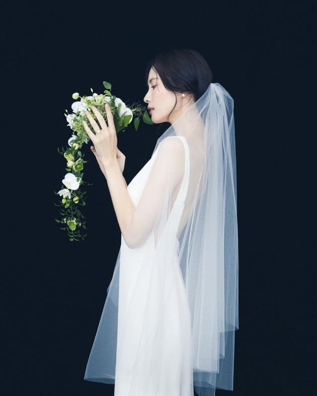 진아름, ♥남궁민도 반한 그날의 추억…뒤늦게 웨딩 화보 공개