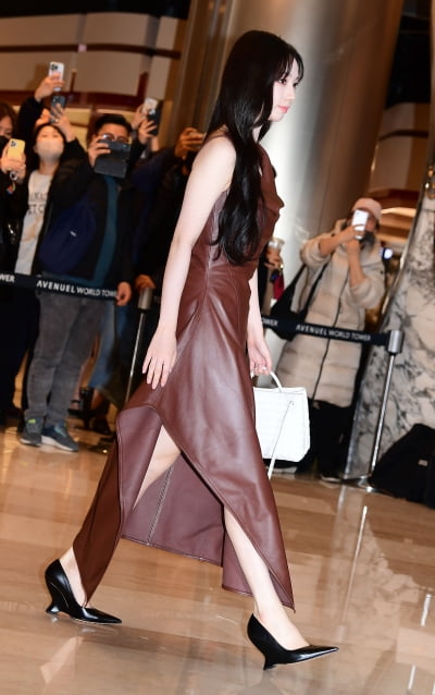 [TEN 포토] 에스파 카리나 '핸드폰에 넣고싶은 미모'