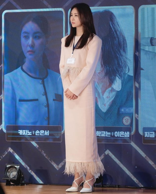'범죄도시' 제작자와 열애 인정한 손은서, 오랜만에 근황…단아한 매력