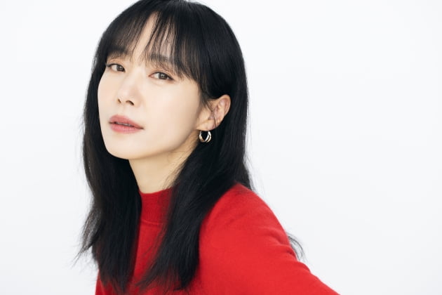 '일타' 전도연 "부담스러웠던 정경호, 일부러 촬영끝나면 차로 도망치기도"[인터뷰②]
