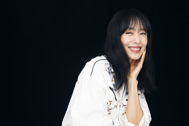 전도연 "내가 웃는 게 이렇게 예뻤나? 밝은 역할, 주변서 더 좋아해"[인터뷰③]