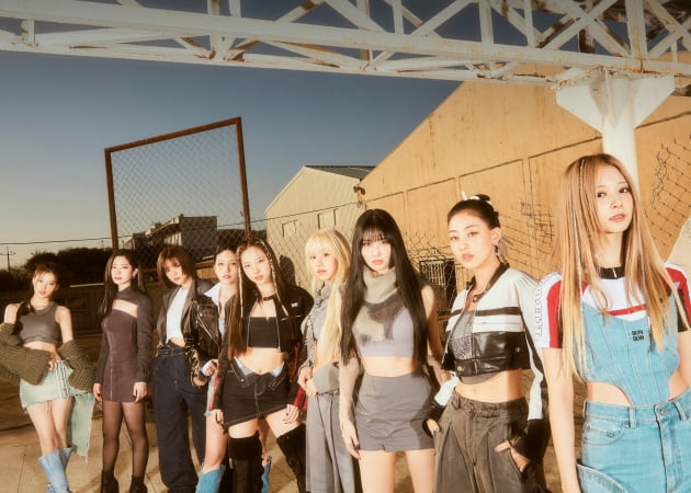 'Queen is back!' 트와이스 "'SET ME FREE' 메시지와 매력 전달됐으면" [일문일답] 