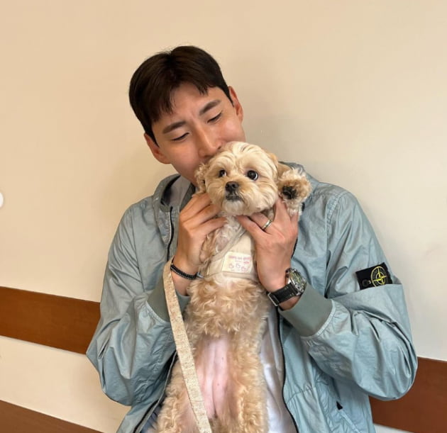 '이경규 사위' 김영찬, ♥이예림이 반한 훤칠함…훈훈한 축구선수 미모