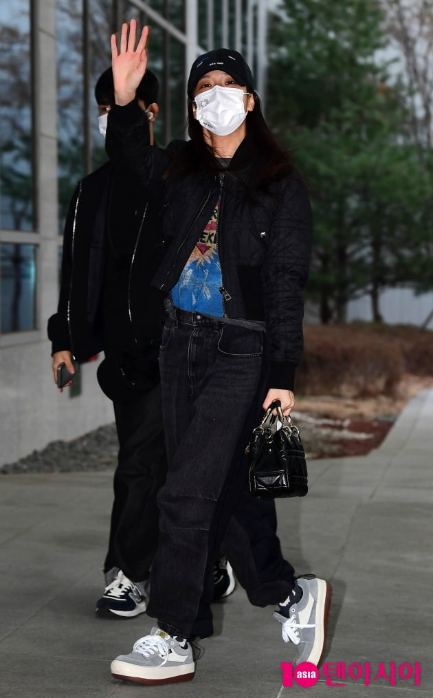 [TEN 포토] 블랙핑크 지수 '시크한 올블랙'