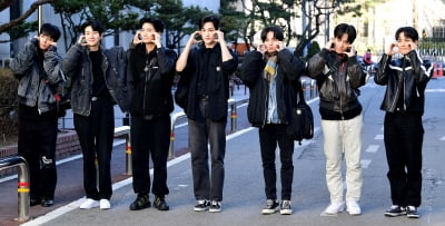 [TEN 포토] TAN '깜찍한 볼하트'