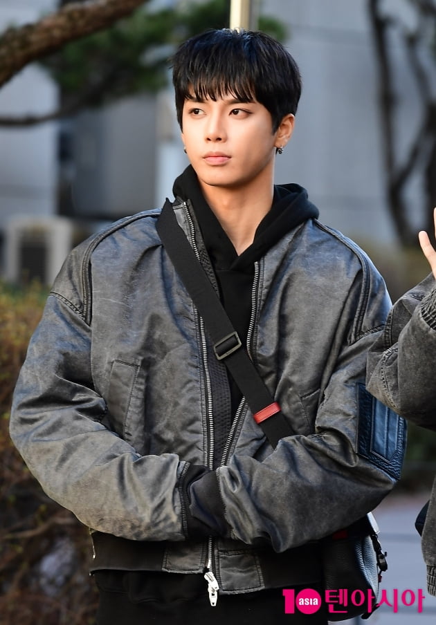 [TEN 포토] TAN 재준 '카리스마 눈빛'