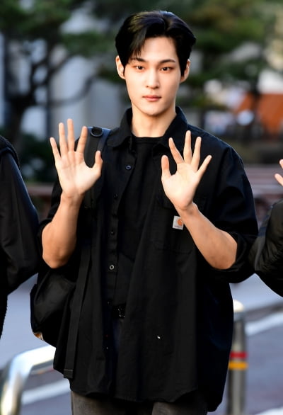 [TEN 포토] TAN 태훈 '샤프한 비주얼'
