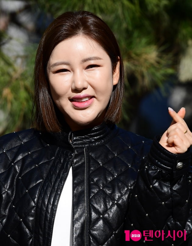 [TEN 포토] 송가인 '단발머리에 눈부신 미모'