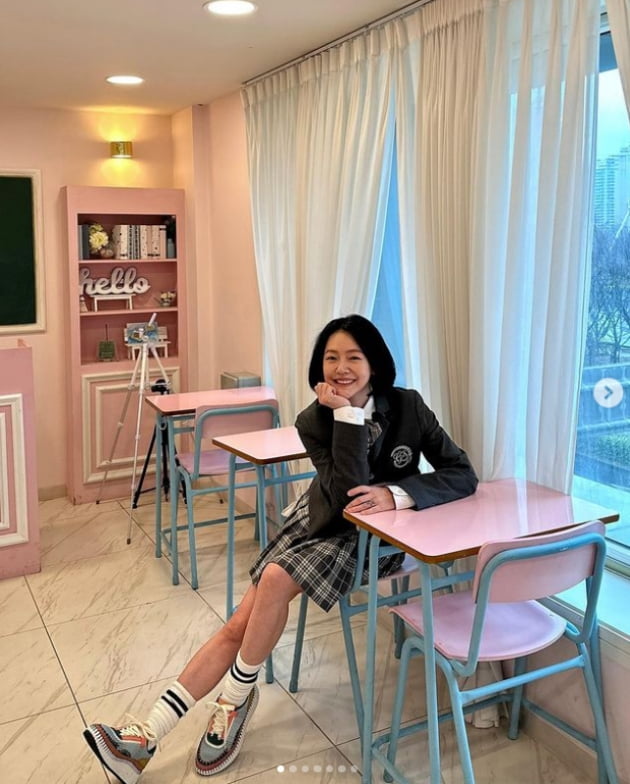 '구준엽 처제' 서희제, 교복입고 젊은 척하기...행복한 한국여행