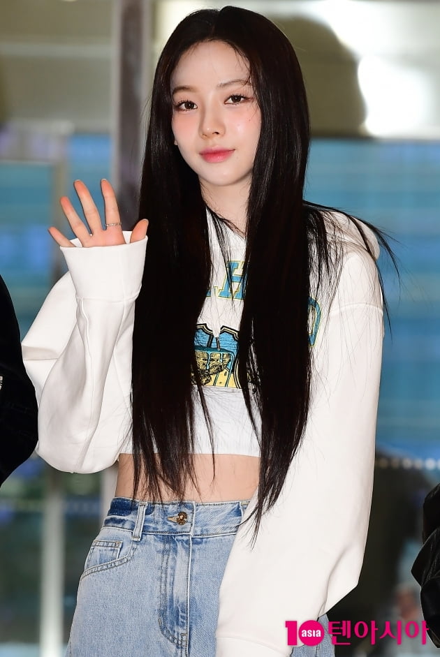 [TEN 포토] 에스파 카리나 '한줌 허리'