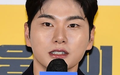 이이경 "'25살 동갑내기' 박성웅의 뒤통수, 편하게 세게 때렸다"('웅남이')