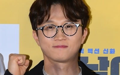 [종합] '촉' 좋은 이이경의 예언 적중?  "감독 박성광 자리매김할 날 올 것"('웅남이')