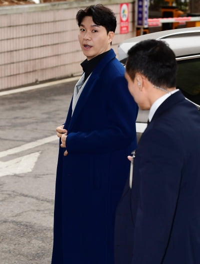 [TEN 포토] 박수홍 '친형 부부 횡령 증인 출석'