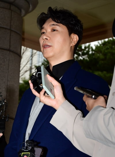 [TEN 포토] 박수홍 '담담하게 입장 밝히는중'