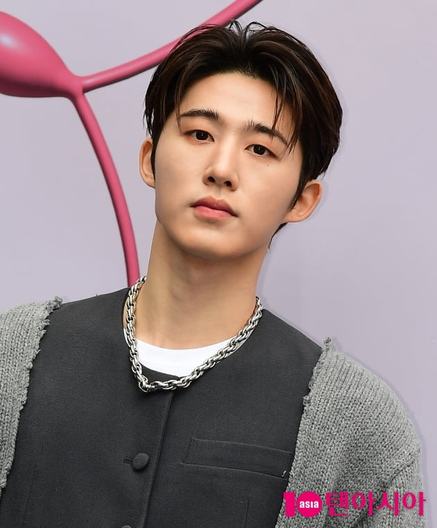 [TEN 포토] 비아이 '패션쇼 왔어요'