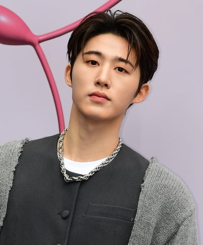 [TEN 포토] 비아이 '패션쇼 왔어요'