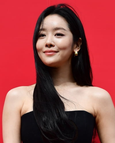 [TEN 포토] 차주영 '바람 너 미쳤어? 나 스튜어디스야~'