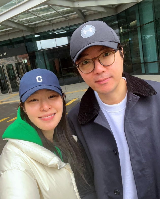 '♥김태현과 신혼' 미자 "요즘 몸이 무거워져서"…동네 산책만으로도 신나는 부부