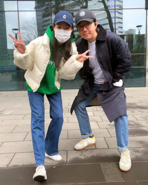 '♥김태현과 신혼' 미자 "요즘 몸이 무거워져서"…동네 산책만으로도 신나는 부부