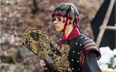 '모범택시2' 이제훈, 택시 대신 작두 탄다