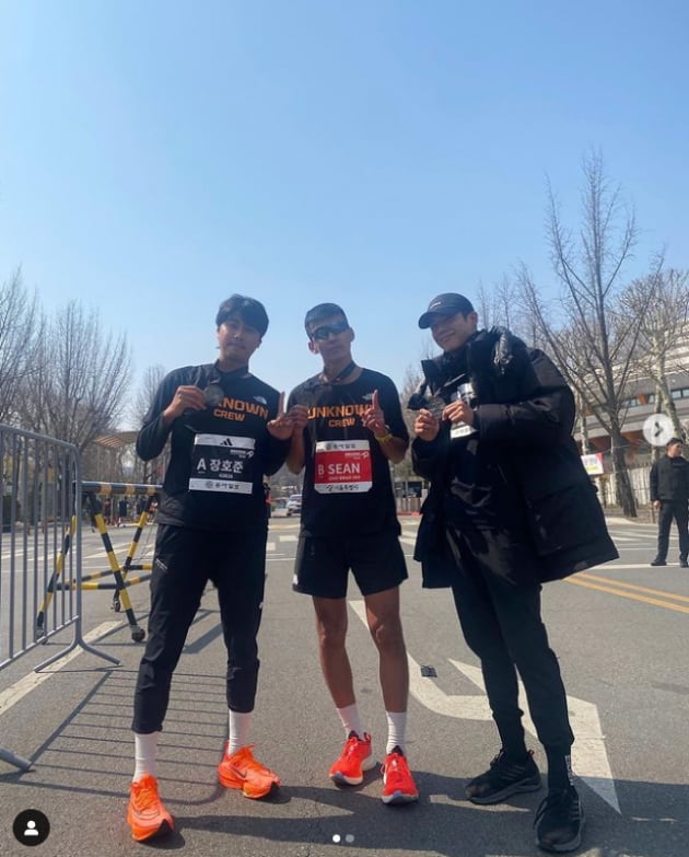 박보검, 첫 10km 마라톤 완주...션 "잘 따라와준 보검이 멋져"