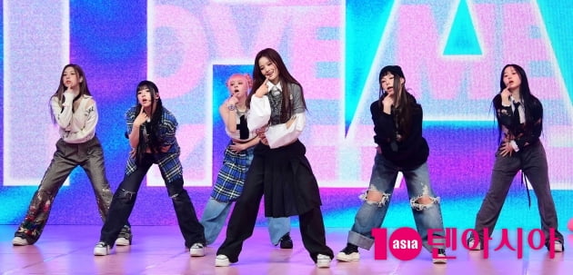 [TEN 포토] 엔믹스 '매력이 넘치는 무대'